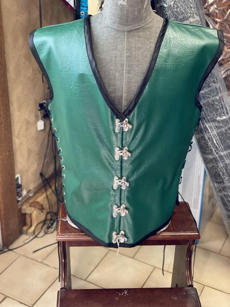 Robin - 38" Waist - Green Textured Leather