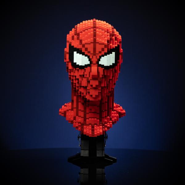WEB SLINGER (NO WAY HOME) LIFE-SIZED BUST