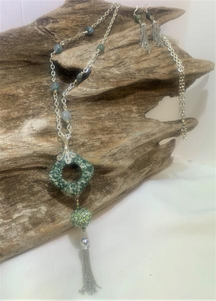 Moss Agate Doughnut Pendant Necklace #359 picture