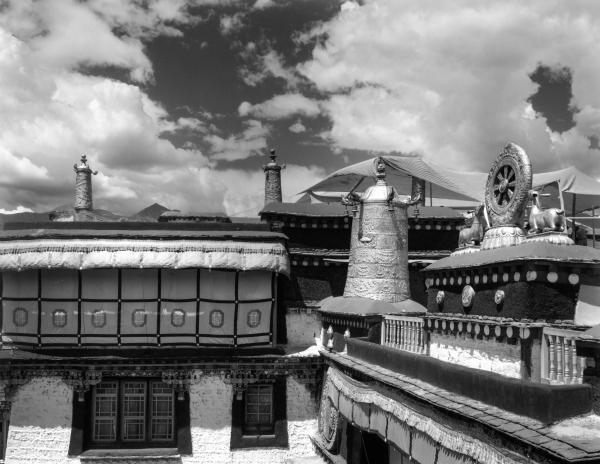 Jokhang Temple, Lhasa, Tibet picture