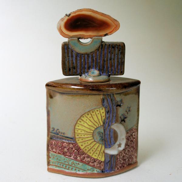 Sun and Moon pottery vase with agate lid