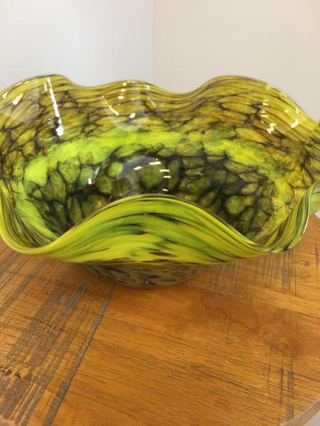 Glass bowl, Cord Hicklin, Narcissus Stepping Stone picture