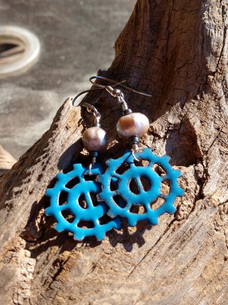 Enamel Blue Sprocket with Gray Pearls