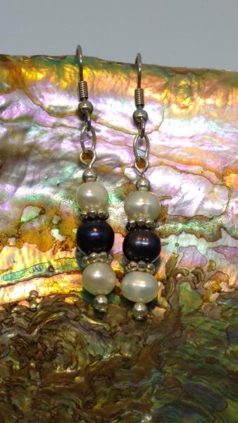 White and Black Fresh Water Pearls picture