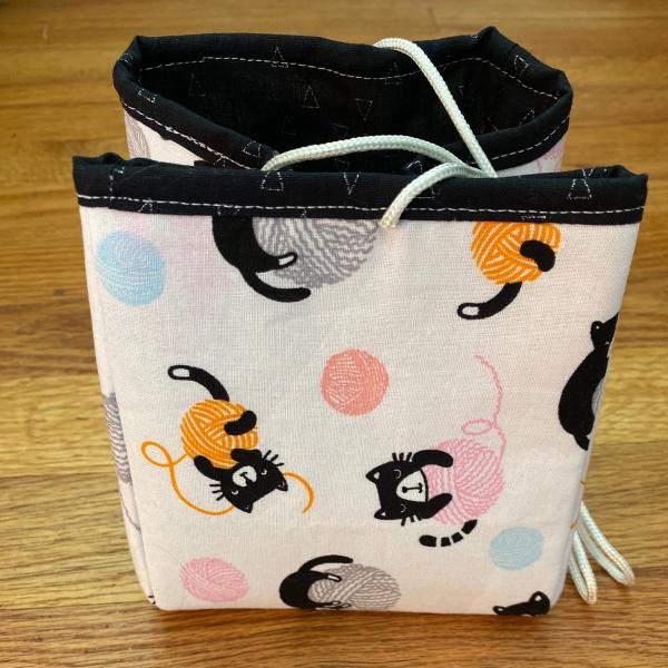 Project Bag - Balls of Yarn with kittens picture