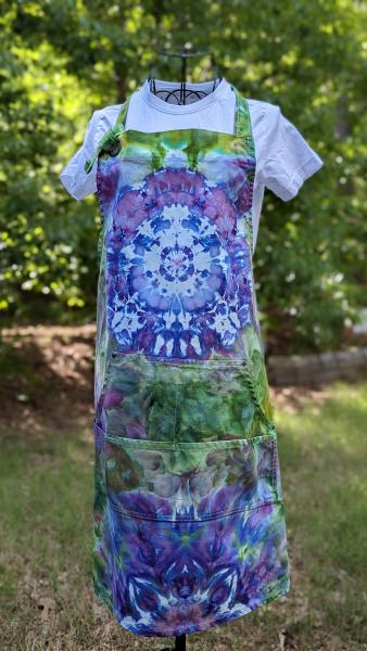 Unisex Pocket Grommet Apron ~ Brilliant Blooms picture