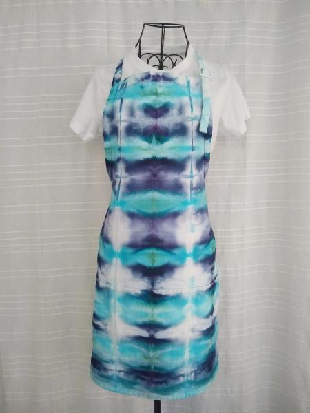 S/M Pocket Adjustable Apron ~ Coastal Blues picture
