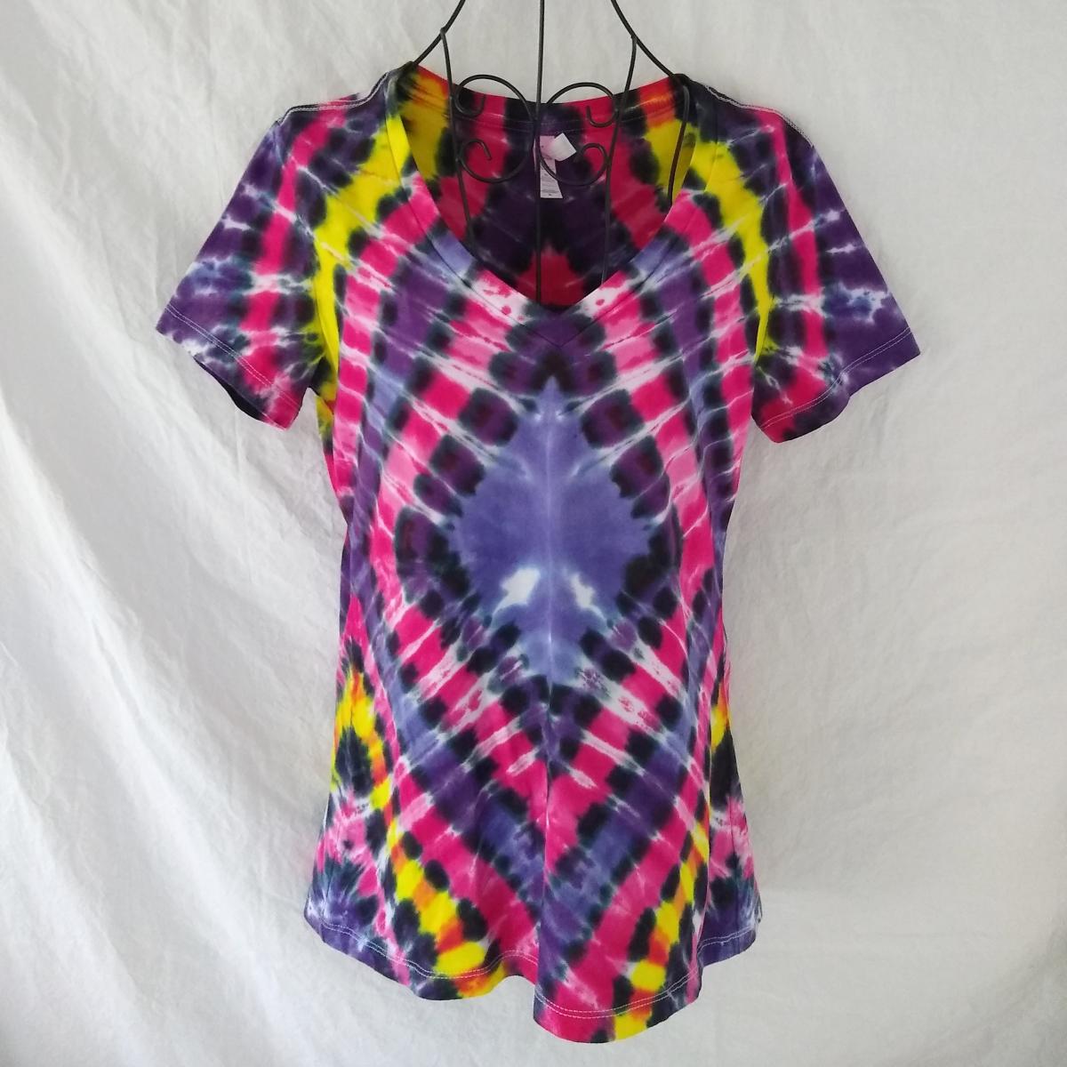 Diamond Deep-V Tee - Juniors XL picture