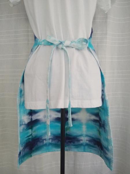 S/M Pocket Adjustable Apron ~ Coastal Blues picture