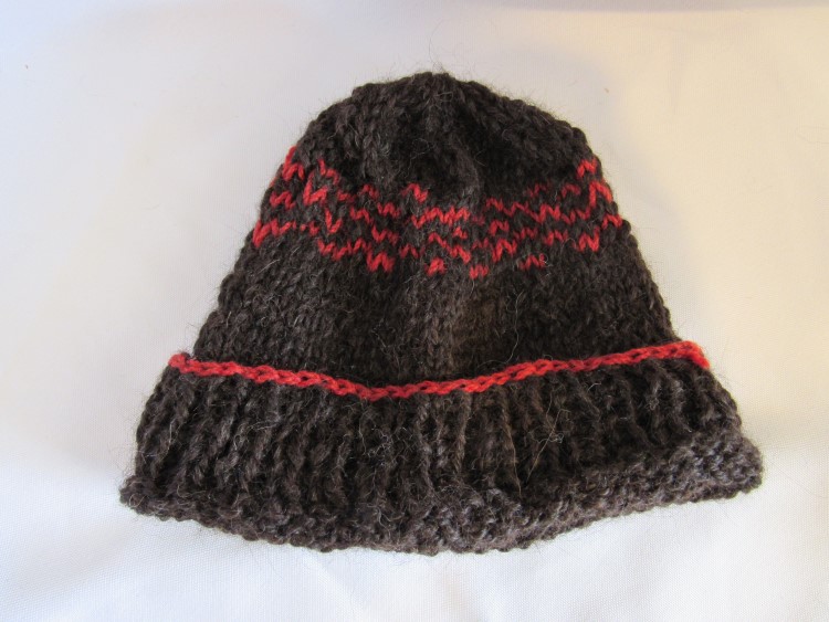 Child Beanie with red highlights (p-102) picture