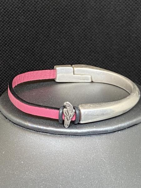 Silver and Pink Leather Bracelet with Silver Parrot