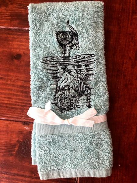 Hand towel - Kitty to Tiger picture