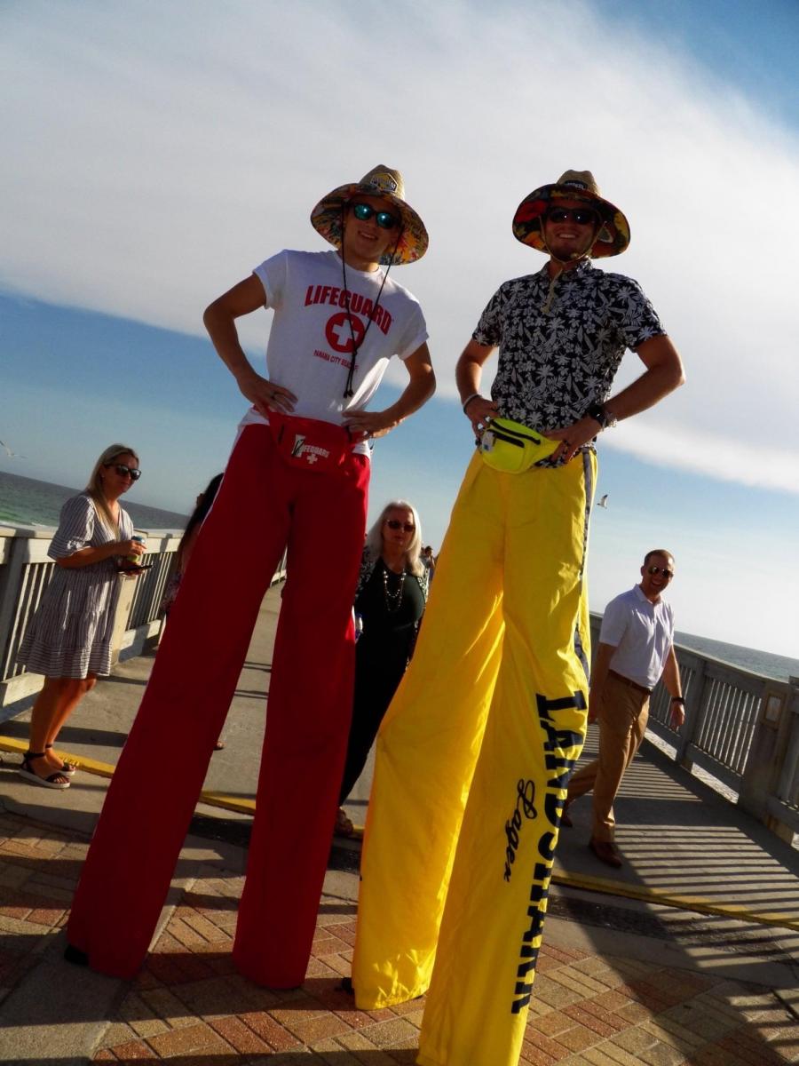 BEACH STILTS ENTERTAINMENT Eventeny