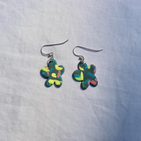 Flower Dangly Earrings picture