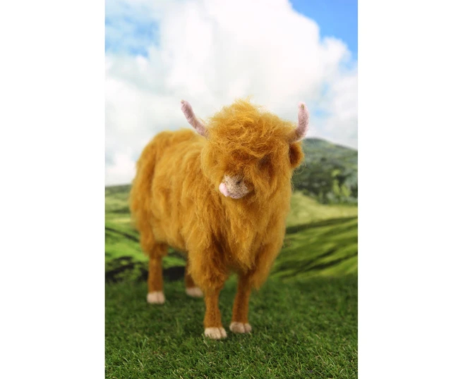 Hamish The Highland Cow | Needle Felting Kit picture
