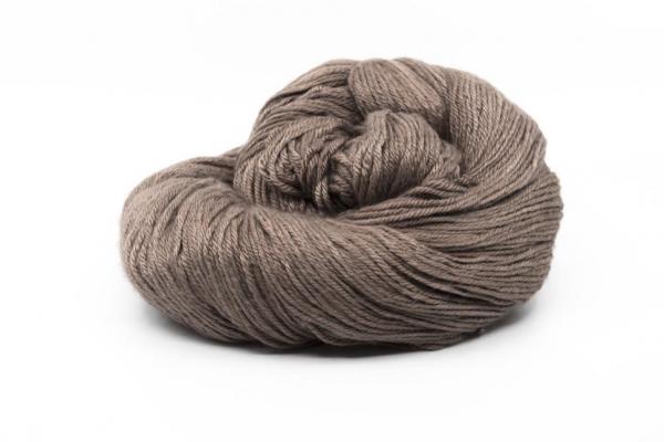 Newton Worsted Yarn picture