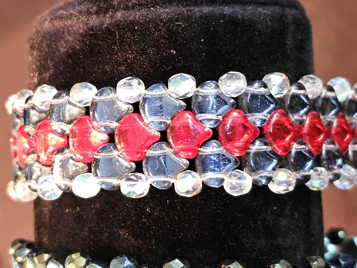 Bracelet Red &Black sh picture