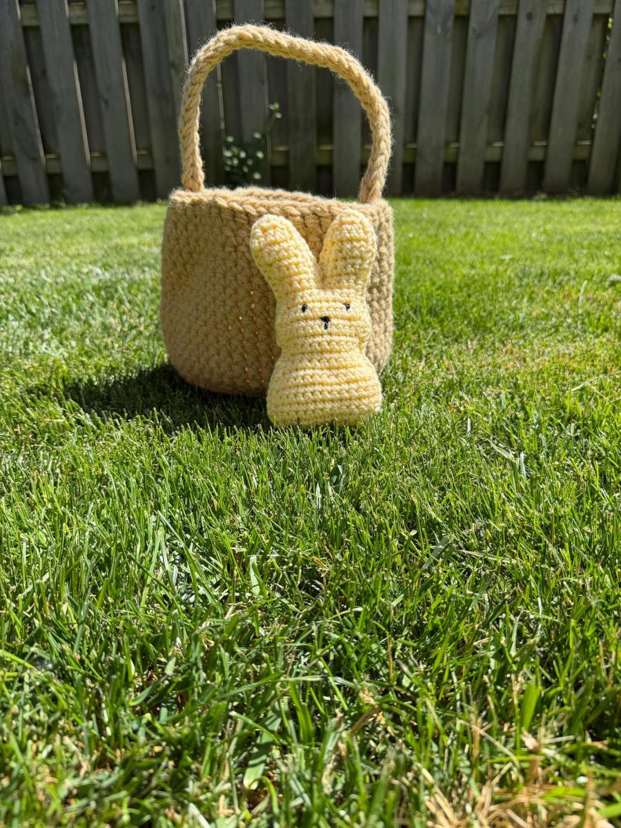 Handmade Crochet Easter Basket &sbquo;&Auml;&igrave; Spring Gift, Egg Hunt Basket picture