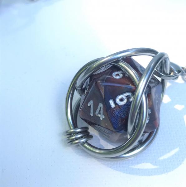 Removable D20 Necklace picture