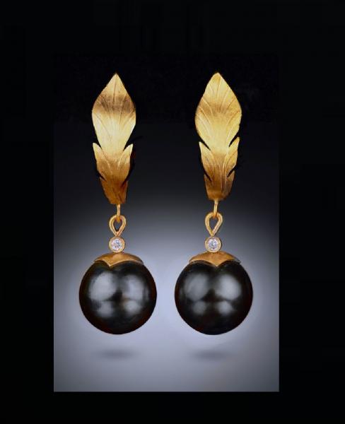 Black Tahitian Pearl Earrings picture