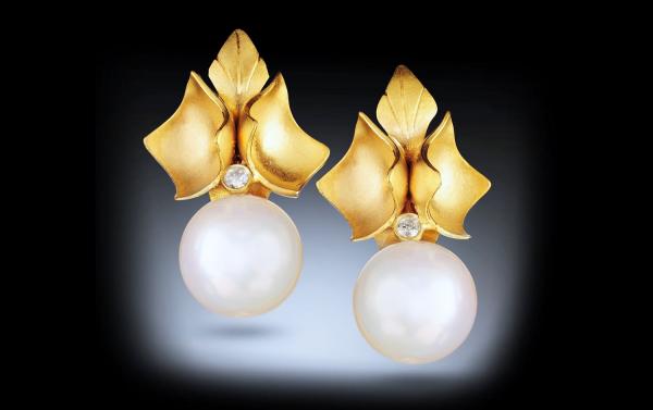 FW Pearl Earrings picture