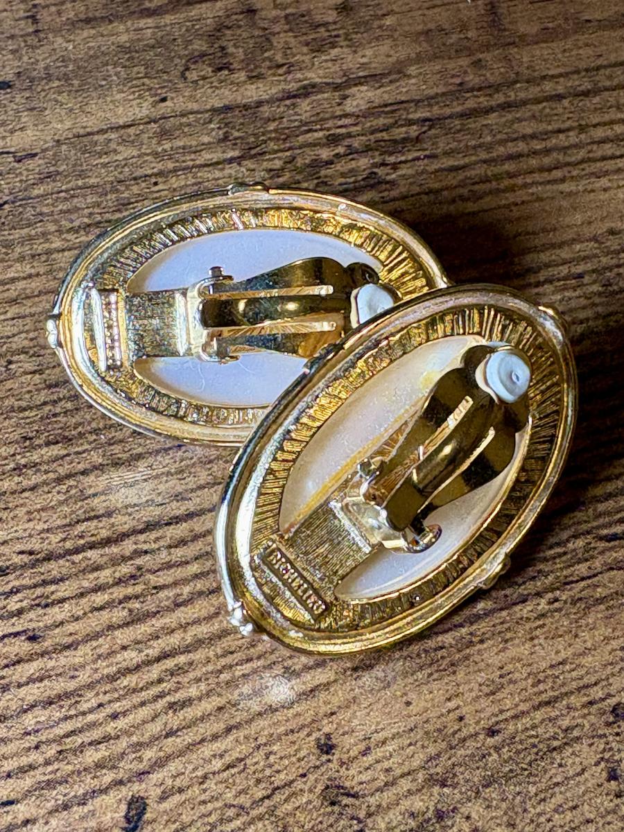 Richelieu Faux Pearl Gold Tone Oval Clip Earrings picture