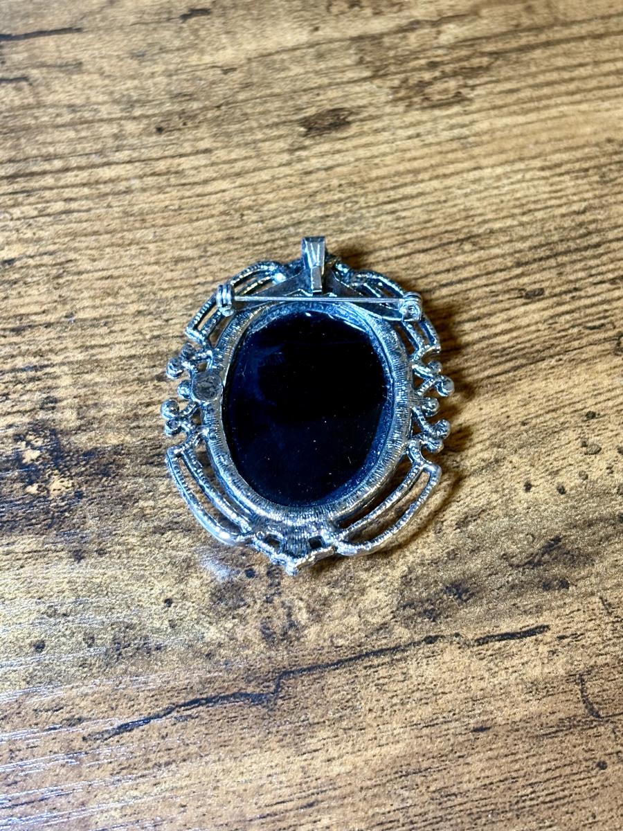 Black Glass Intaglio Sliver Tone Glass Cameo Brooch picture