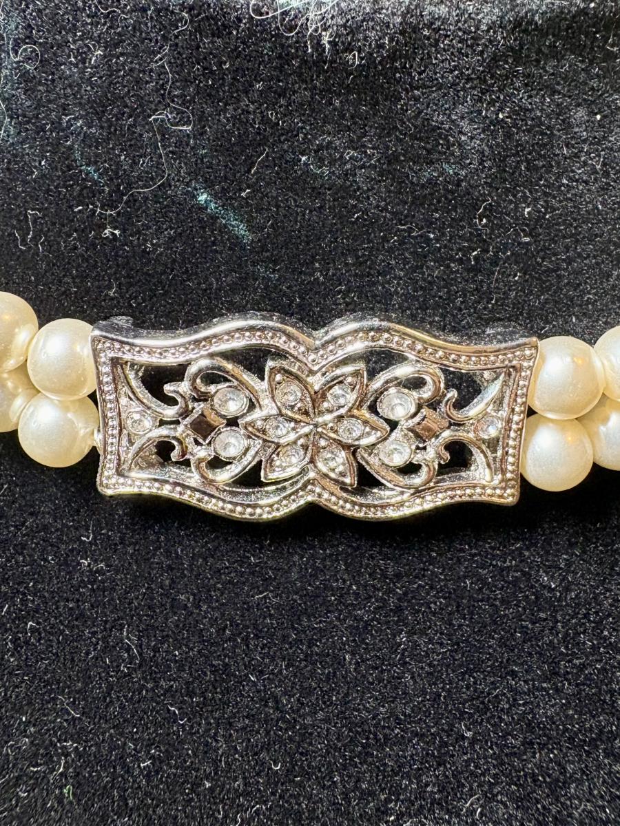 Annaleece Pearl Choker Sliver Tone Necklace picture