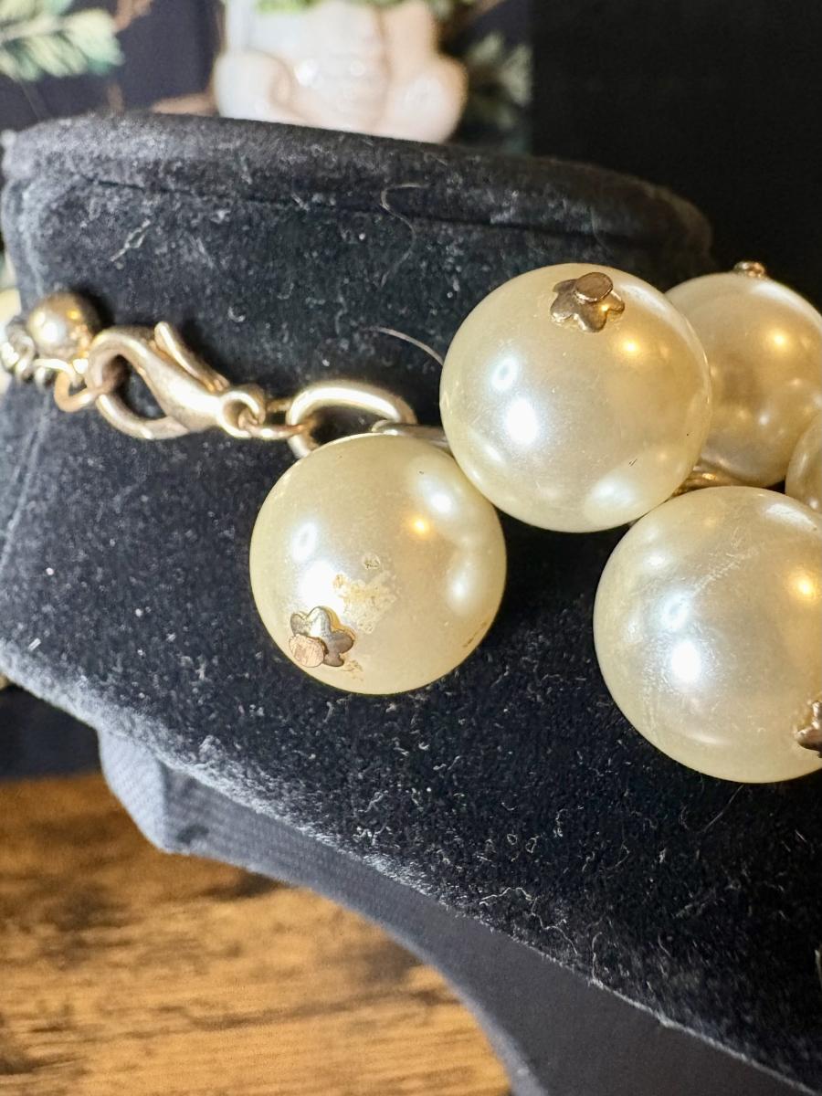 Faux Pearl Chunky Statement Necklace picture