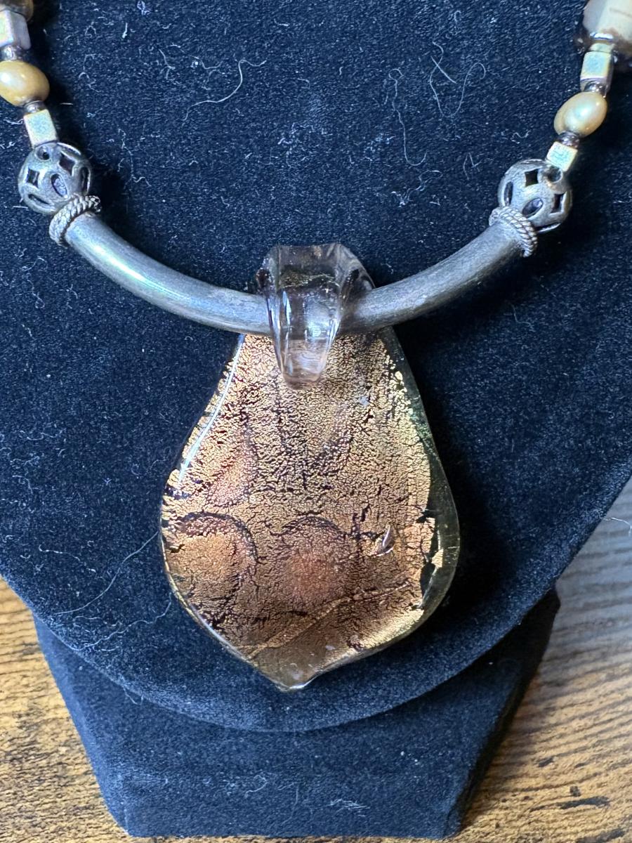 Glass Brown & Gold Tone Necklace picture