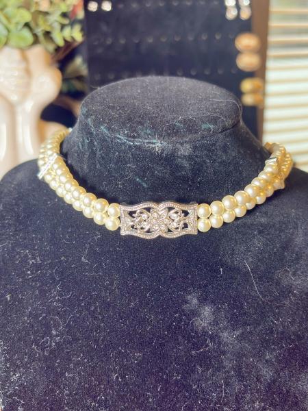 Annaleece Pearl Choker Sliver Tone Necklace