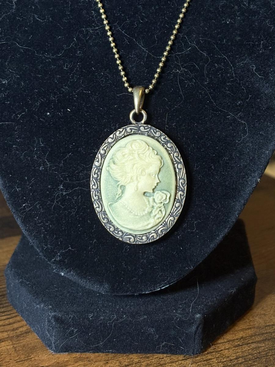 Green & Bronze Tone Cameo Necklace picture