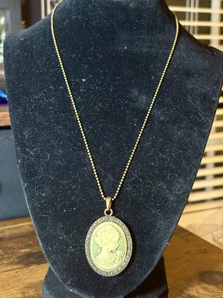 Green & Bronze Tone Cameo Necklace