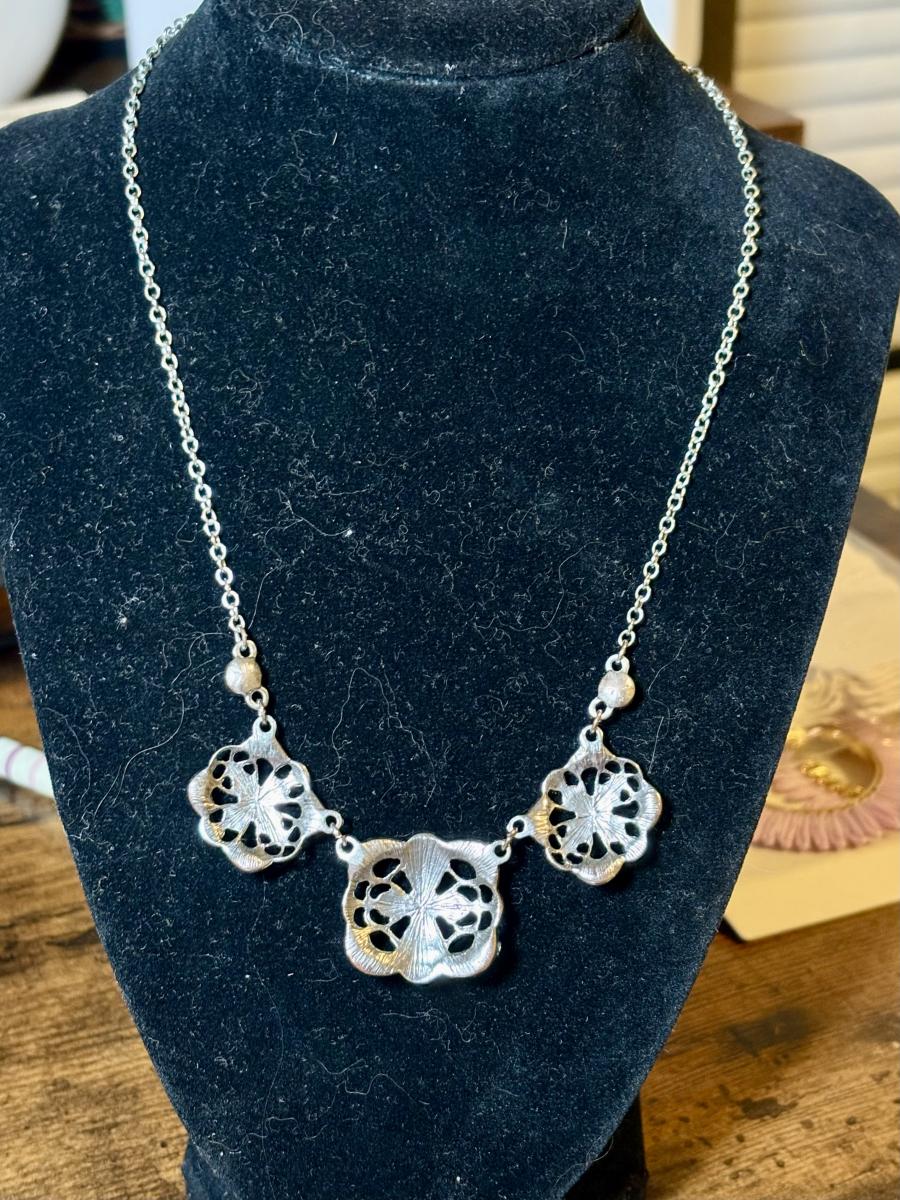 Liz Claiborne Victorian Style Sliver Tone Necklace picture