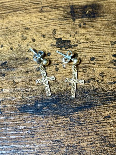 Sarah Coventry Gold Tone Cross Earrings