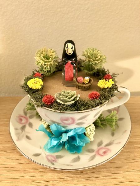 No Face Knitting From Spirited Away Tea Cup Terrarium picture