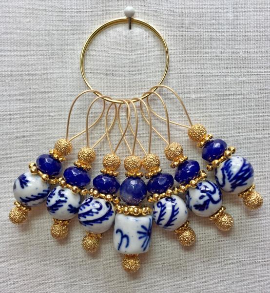 Blue/White Oriental Design on Gold Stitch Markers Sparkle