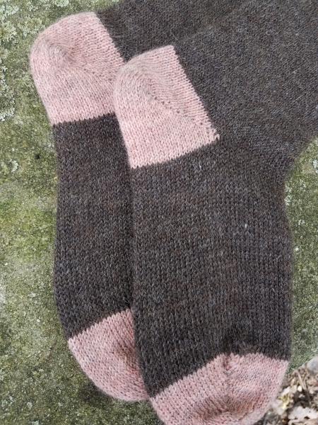 1910 Shepherd Work Socks-Natural Shaela, Hand Dyed Shappy Chic Pink Cuffs/Heels, --Womens's size 7-9 picture