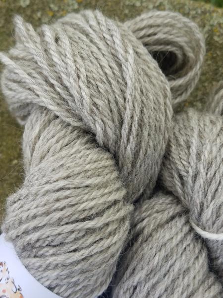 Hilltop Gotland Wool - Worsted - Natural Silver picture