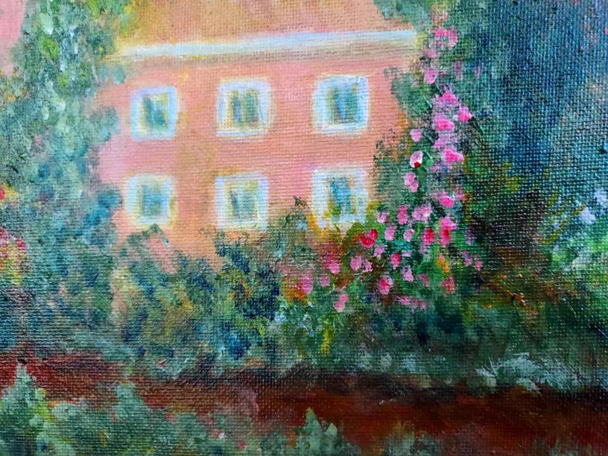 Hidden Cottage picture