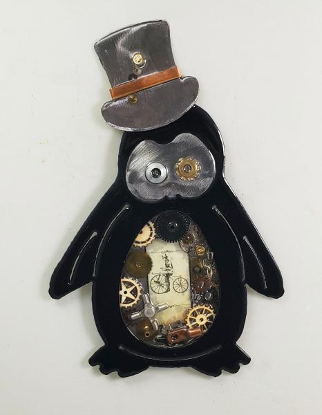 Penguin w/silver hat