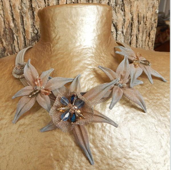 Star Flower Necklace i Silver with Blush and Sky picture