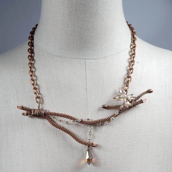 Twisted Mesh Twig Necklace with Crystals