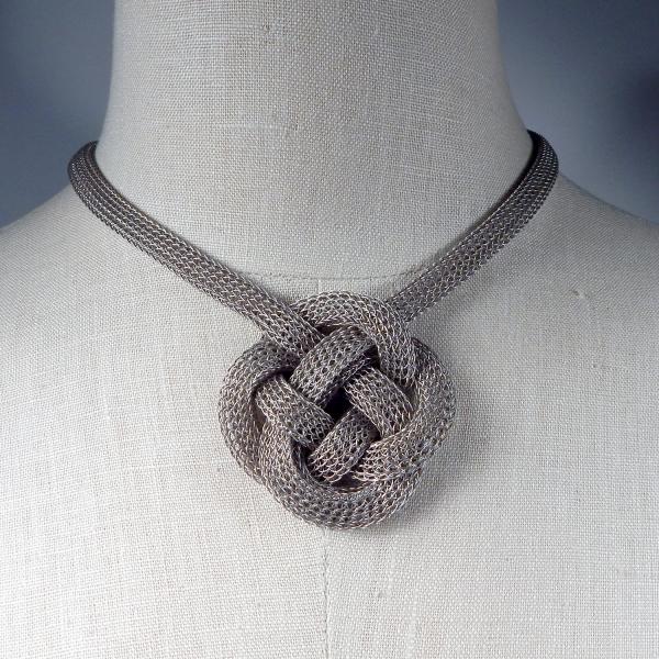 Clover Knot Necklace picture