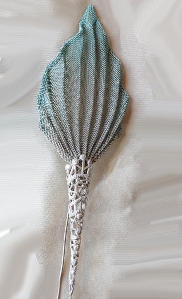 Pleated Pointed Mesh Leaf Stickpin picture