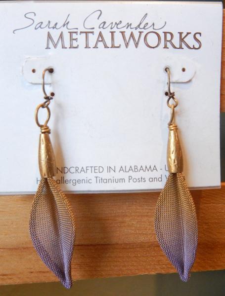 Folded Mesh Leaf Earring picture