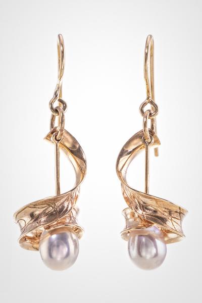 14k Gold with Natural Lavender Pearl Drops