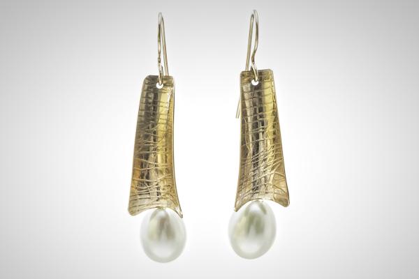 "Think Pearls!" In Gold! Large White Pearls On a Textured Gold Drop picture