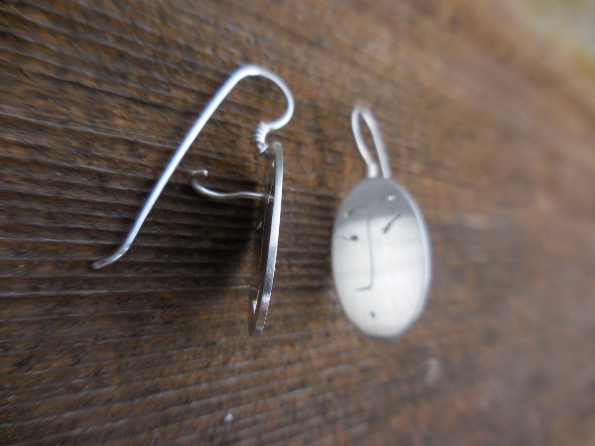 Oval hanging hand pierced earrings LY E 7719 picture