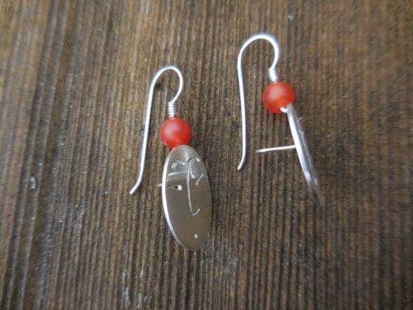 Oval faces in sterling silver with matte carnelian beads LY E 7755 picture